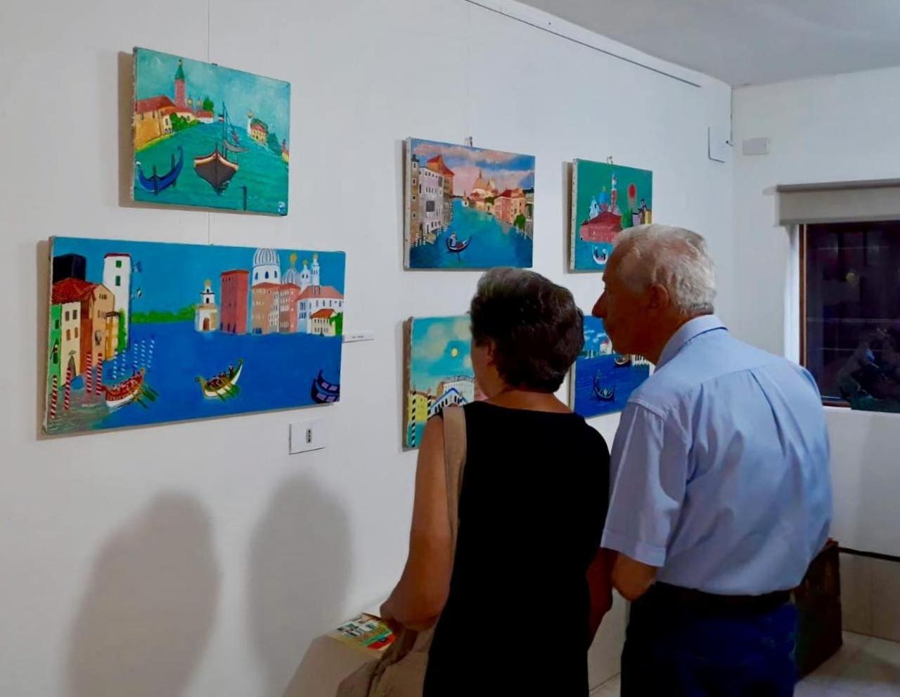 Asmar Narimanbayova stuns art world with vibrant paintings [PHOTO]