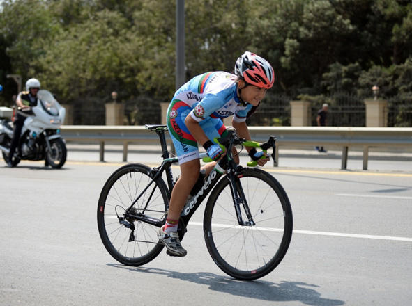 UK’s female athlete grabs gold during EYOF Baku 2019 road cycling competitions