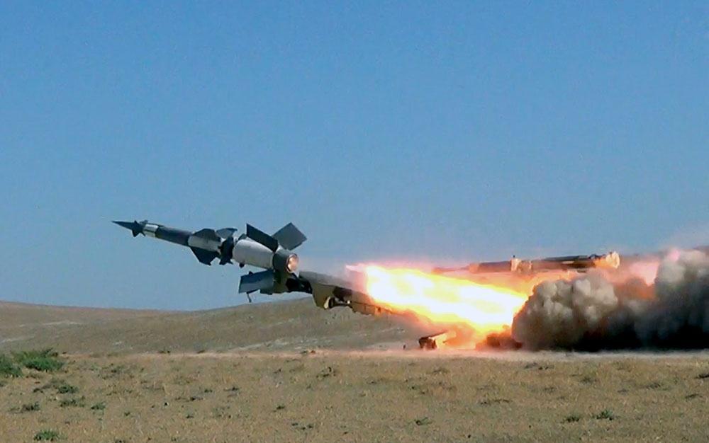 Azerbaijani anti-aircraft missile troops conduct live-fire exercises [VIDEO]