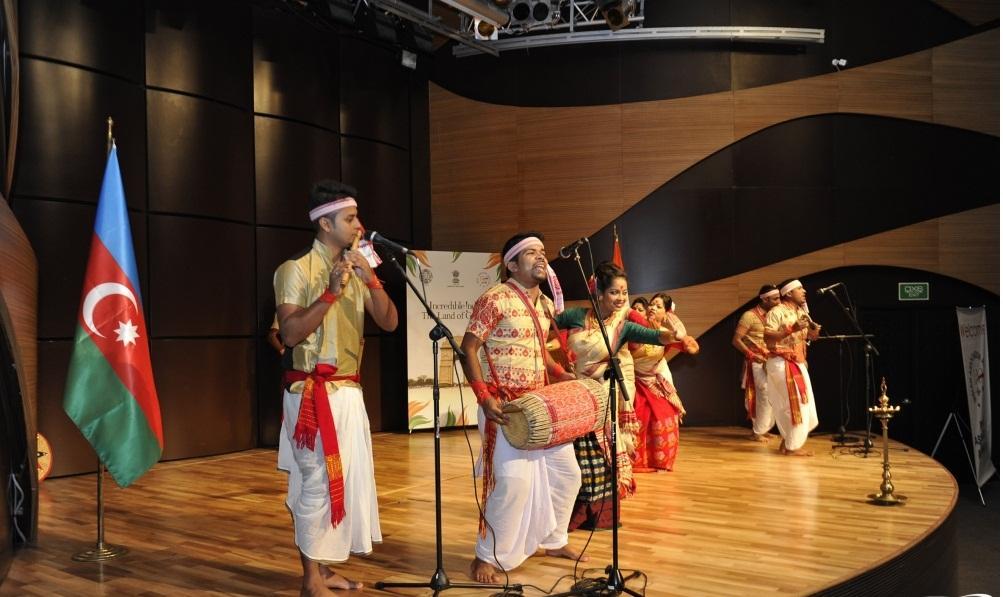 Indian dances thrill audience in Baku [PHOTO]