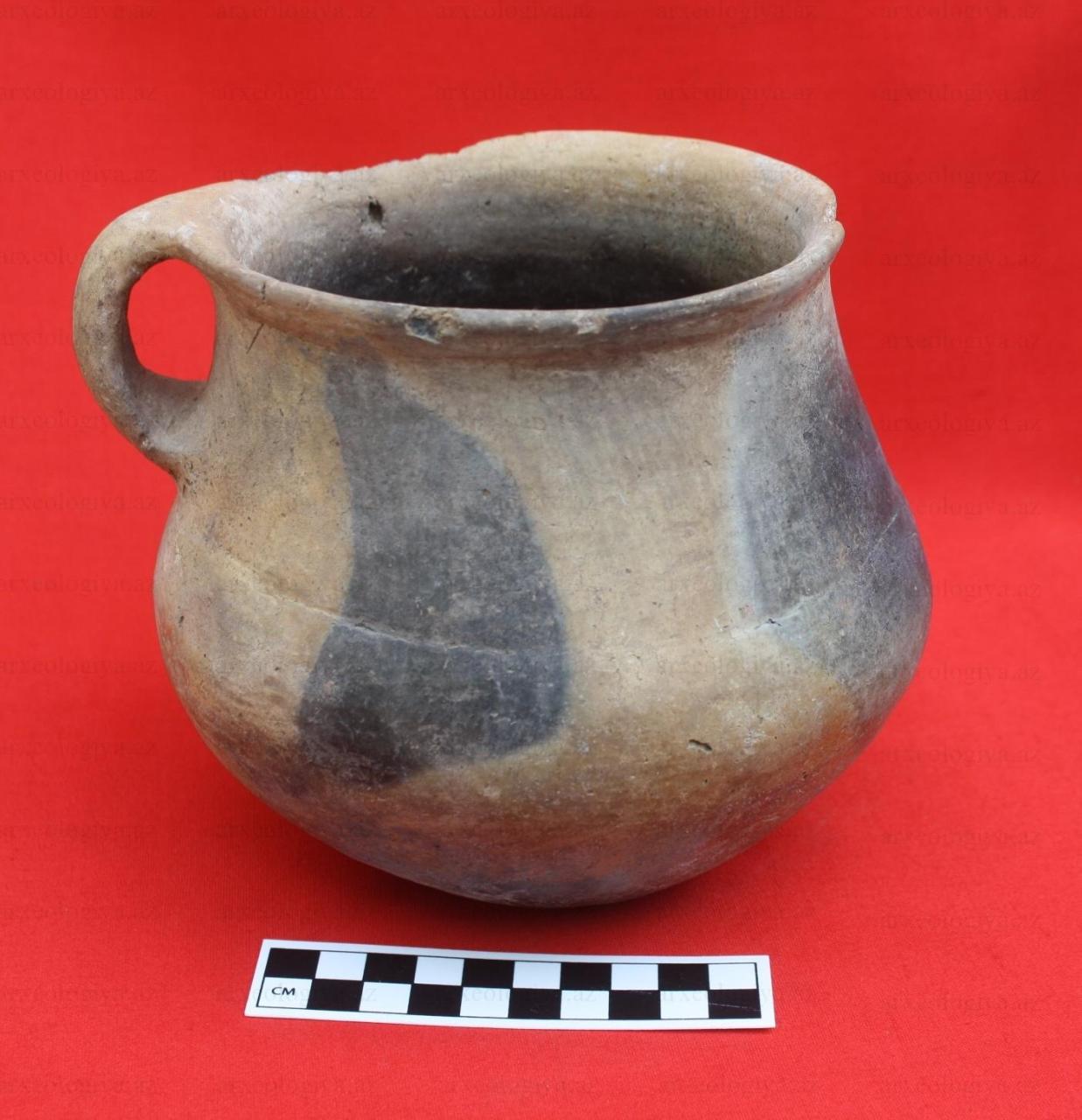 Ancient archaeological artifacts discovered in Shabran - Gallery Image
