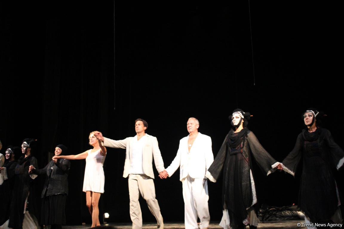 Russian theater stages "Medea" in Baku [PHOTO] - Gallery Image