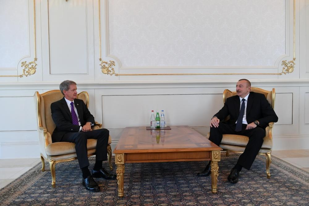 President Ilham Aliyev receives credentials of incoming Latvian, UK ambassadors [PHOTO]