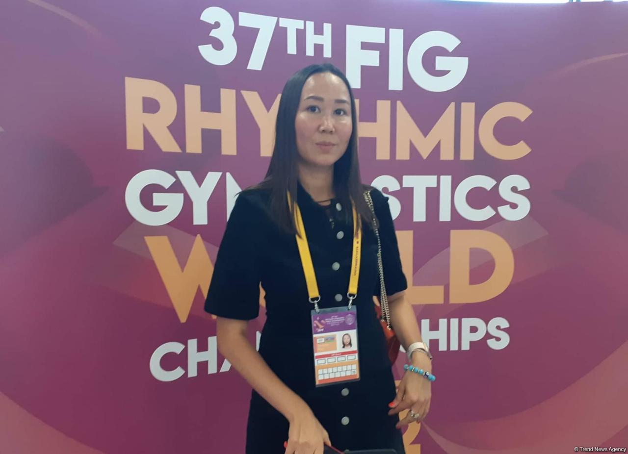 Aliya Garayeva supports Azerbaijani athletes on fourth day of Rhythmic Gymnastics World Championship