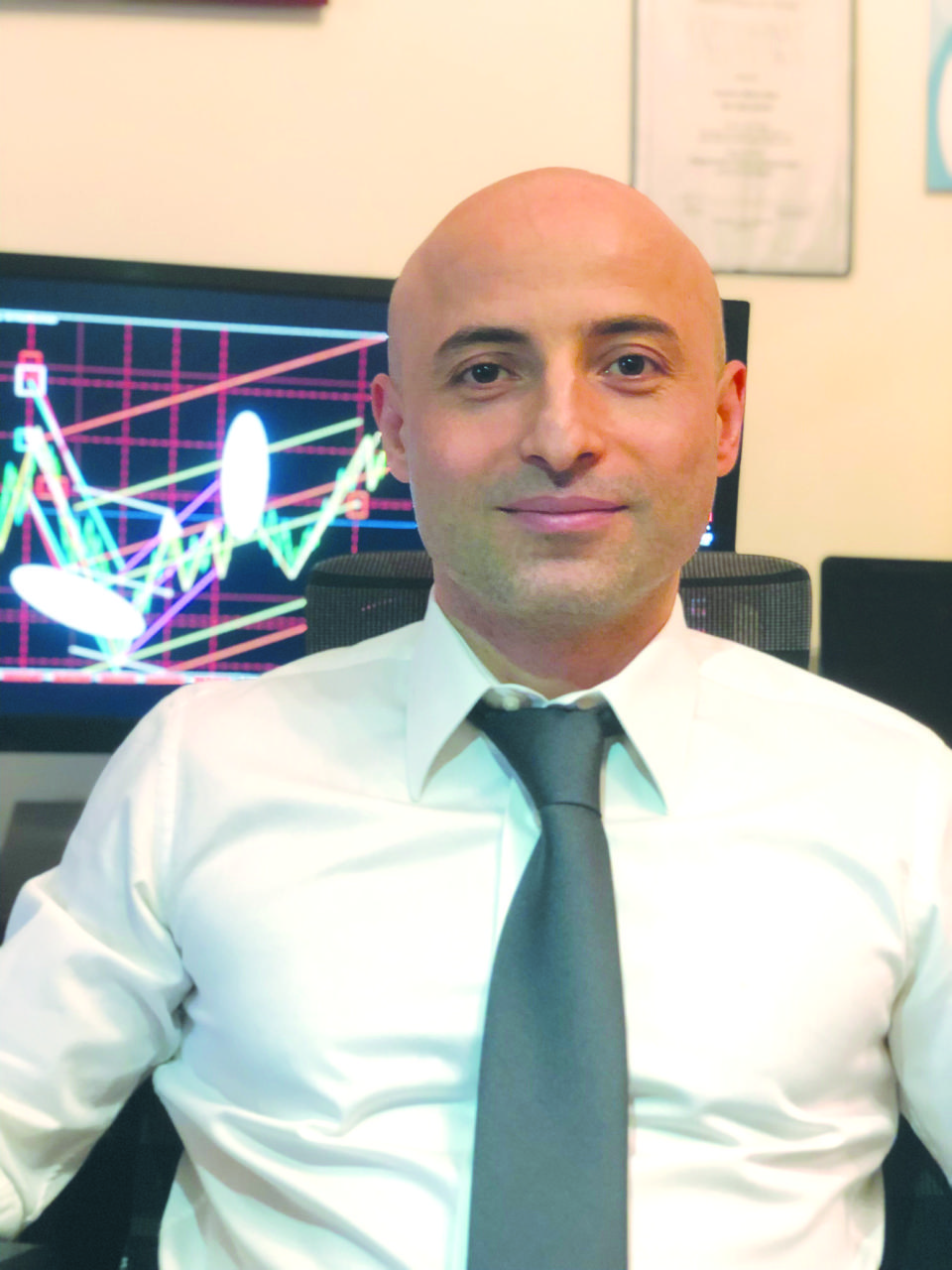 "Reductive-Investment Analysis” by Azerbaijani financial analyst Fuad Akhundov [PHOTO]