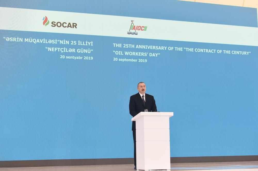 President Ilham Aliyev attends ceremony marking 25th anniversary of Contract of Century, Oil Workers Day [UPDATE]