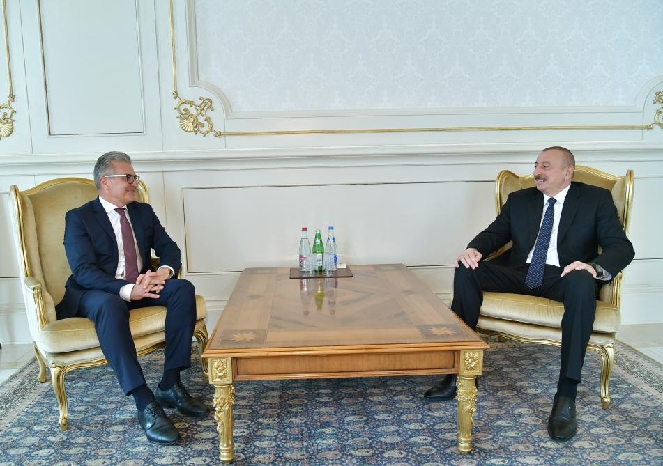 President Ilham Aliyev receives credentials of incoming Croatian ambassador [UPDATE]