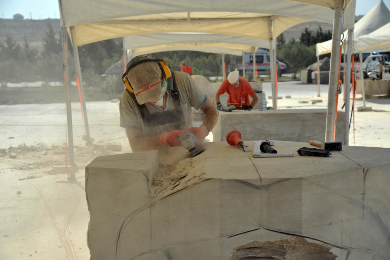 Baku hosts Int'l Sculpture Symposium [PHOTO]