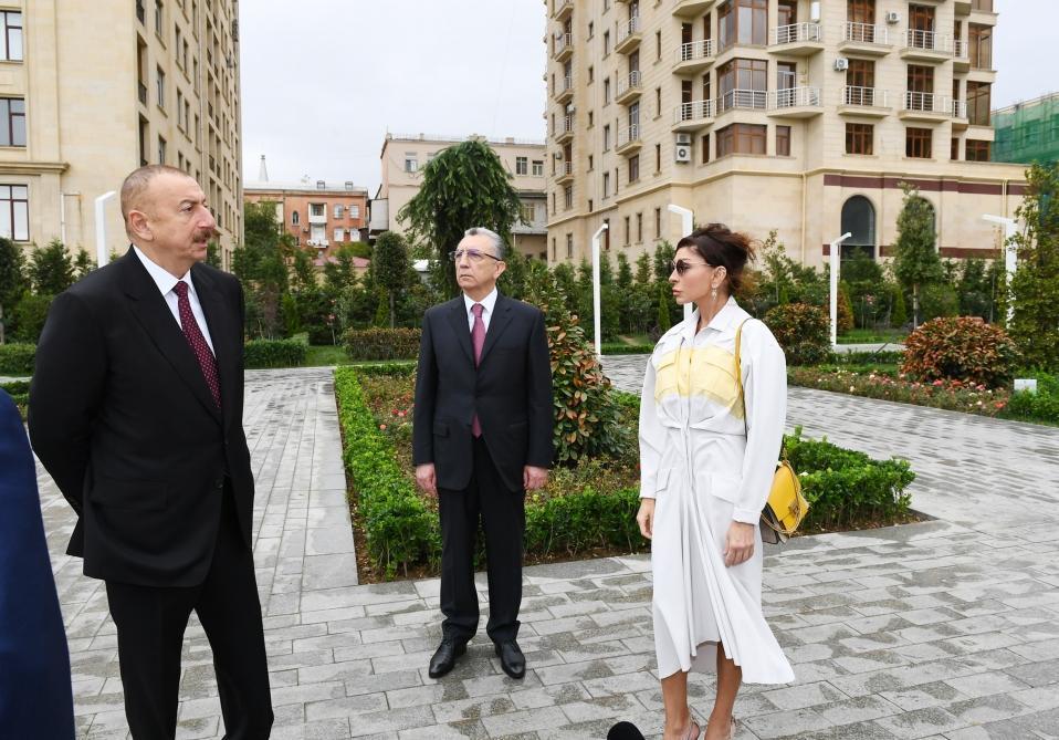President Ilham Aliyev, First Lady Mehriban Aliyeva view conditions created in new park in Nasimi district [PHOTO]