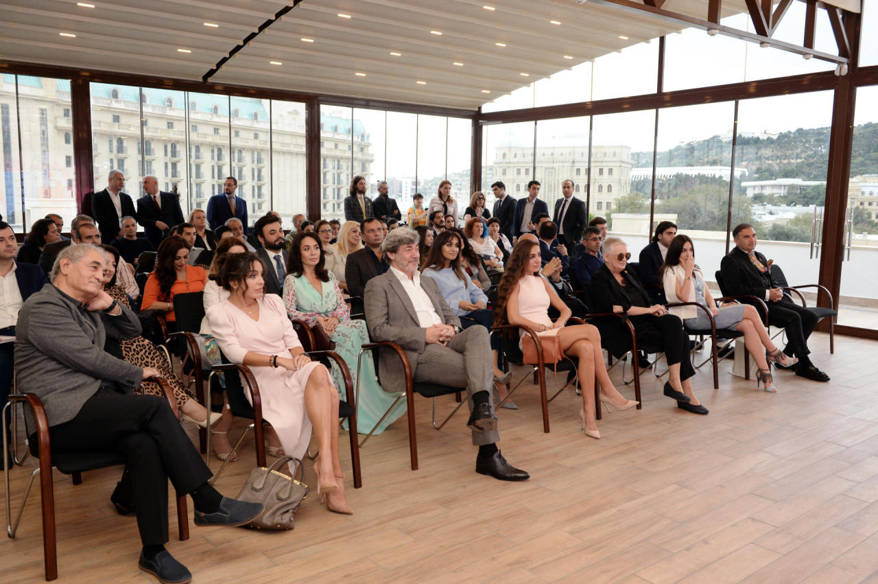 "Light outside the window" documentary screened in Baku [PHOTO]