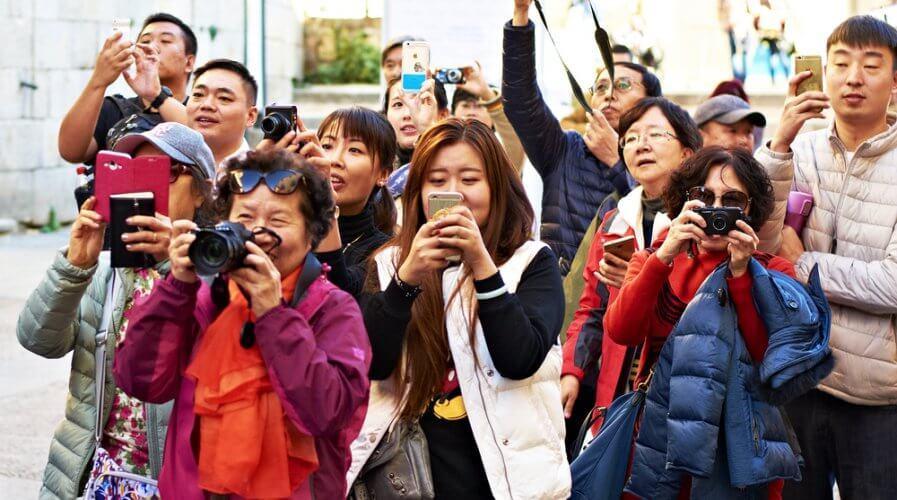 Chinese tourists spend 128 bln USD overseas