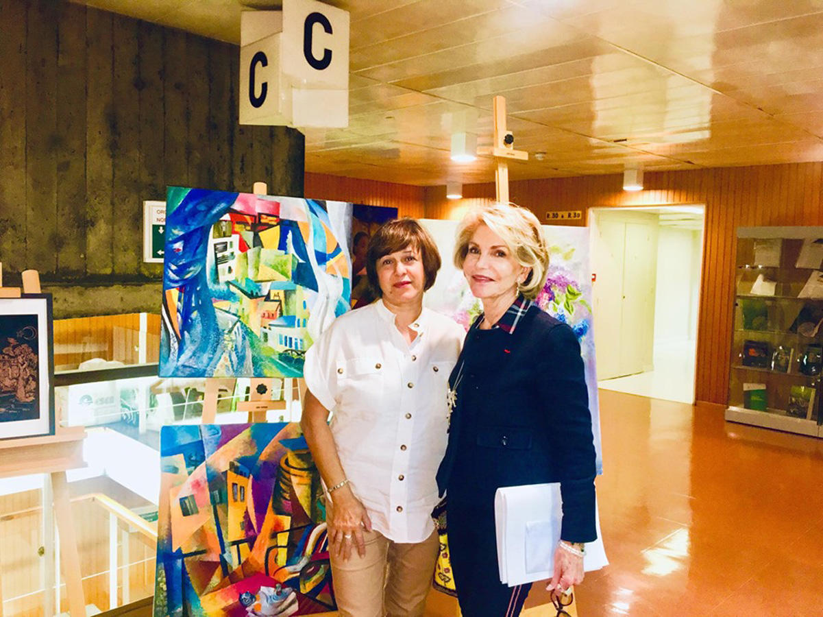 Asmar Narimanbayova displays her paintings in Paris [PHOTO]