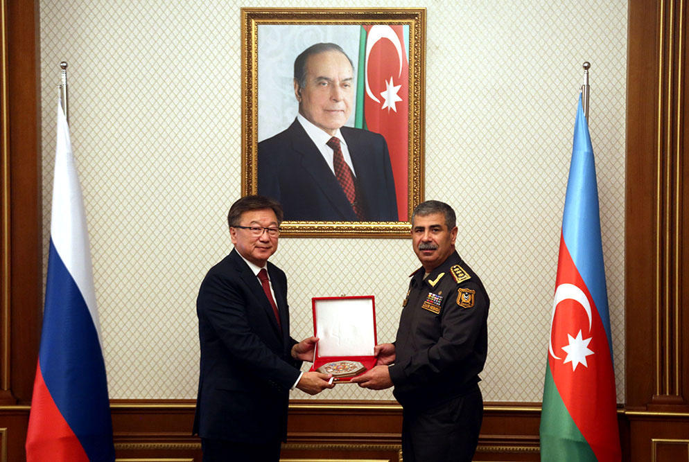 Azerbaijani defense minister meets Russian chief military prosecutor [PHOTO]