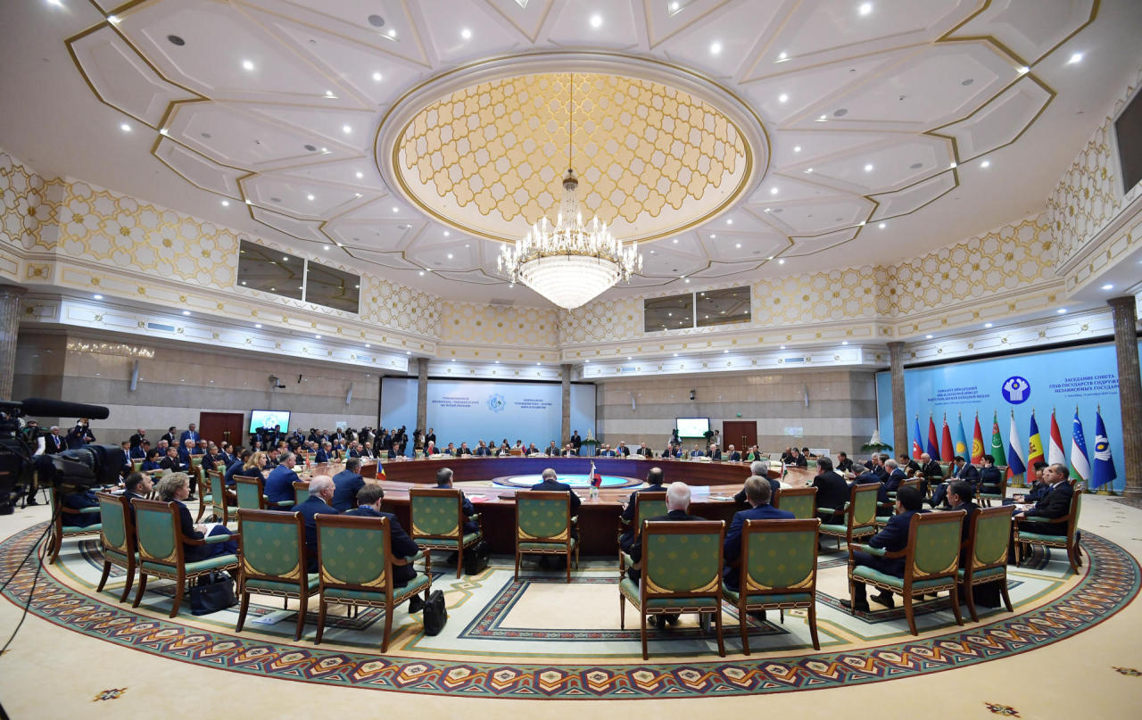 Ilham Aliyev attends expanded session of CIS Heads of State Council in Ashgabat [PHOTO]