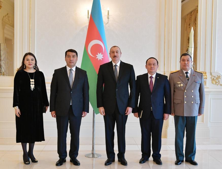 President Ilham Aliyev receives credentials of incoming Kazakh ambassador [UPDATE]