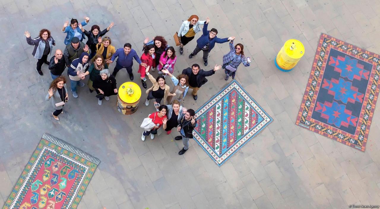 Unique street art carpets on display in Baku [PHOTO]