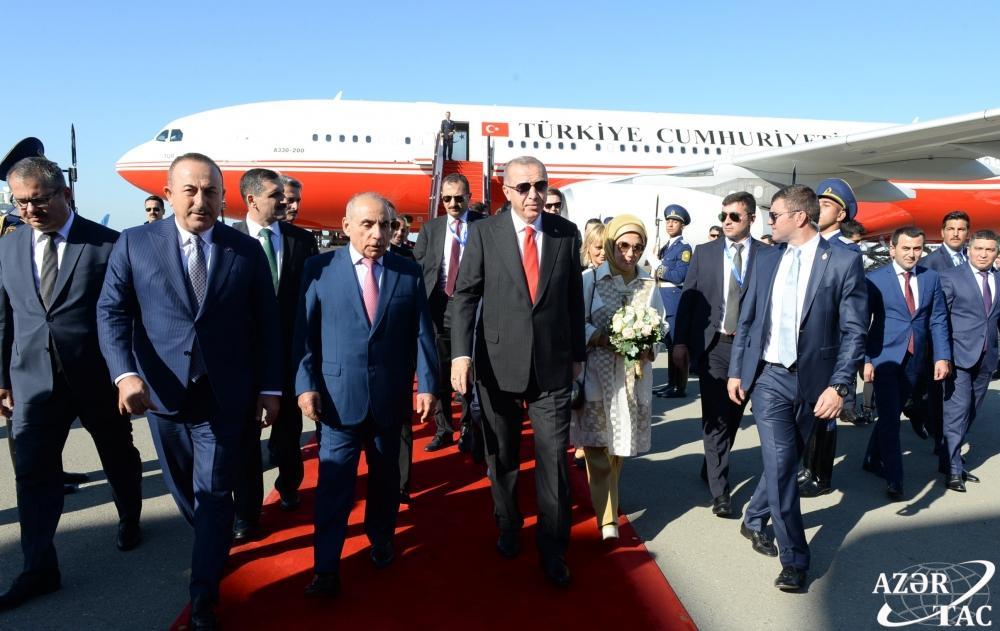 Turkish President Recep Tayyip Erdogan arrives in Azerbaijan for visit [PHOTO]
