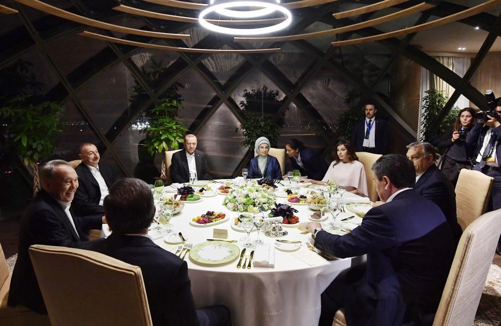 Azerbaijan's president, First Lady have joint dinner with heads of state and government at 7th Summit of Turkic Council [PHOTO]
