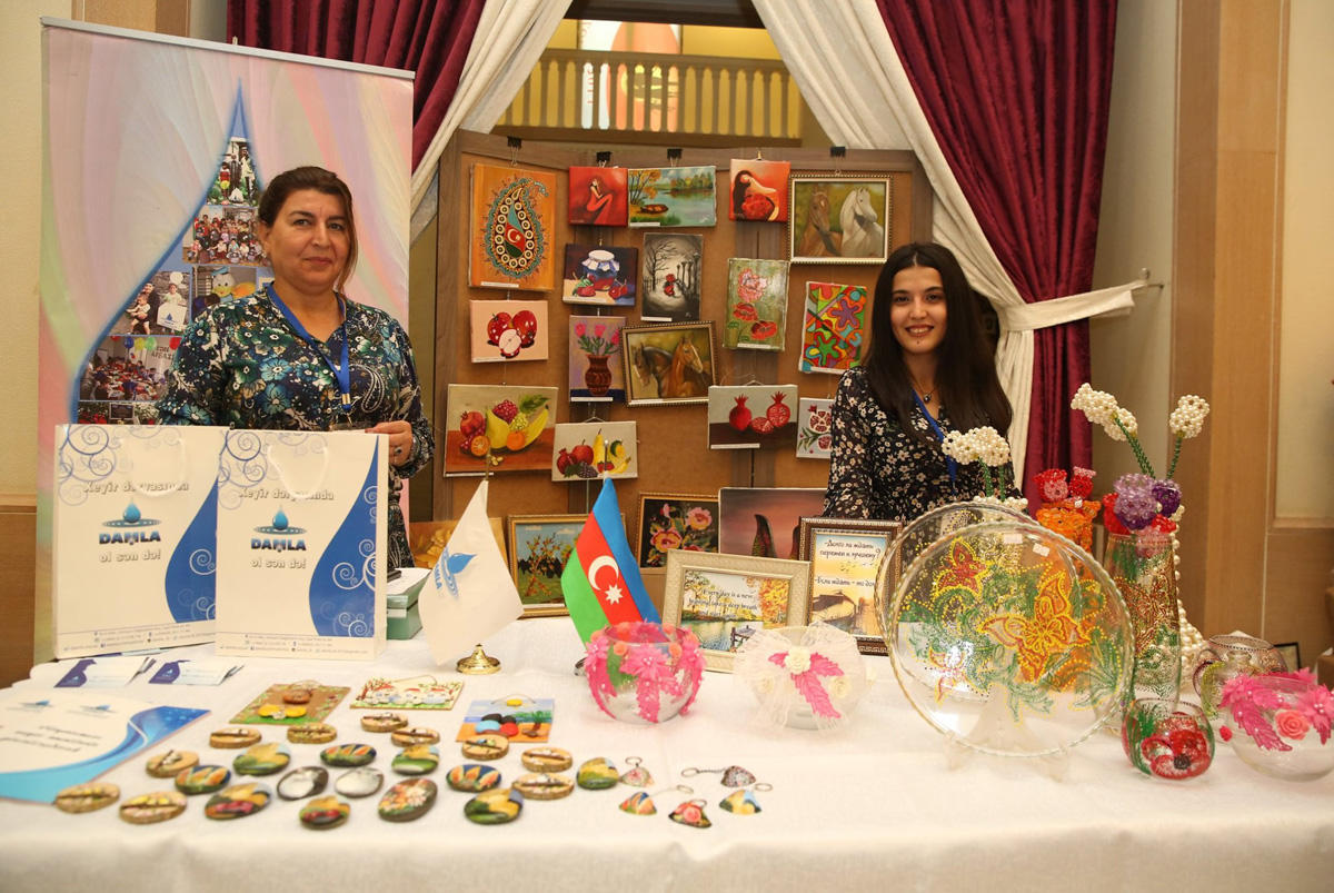 Azerbaijan’s Agency for Development of SMEs supporting entrepreneurs in product sales [PHOTO]