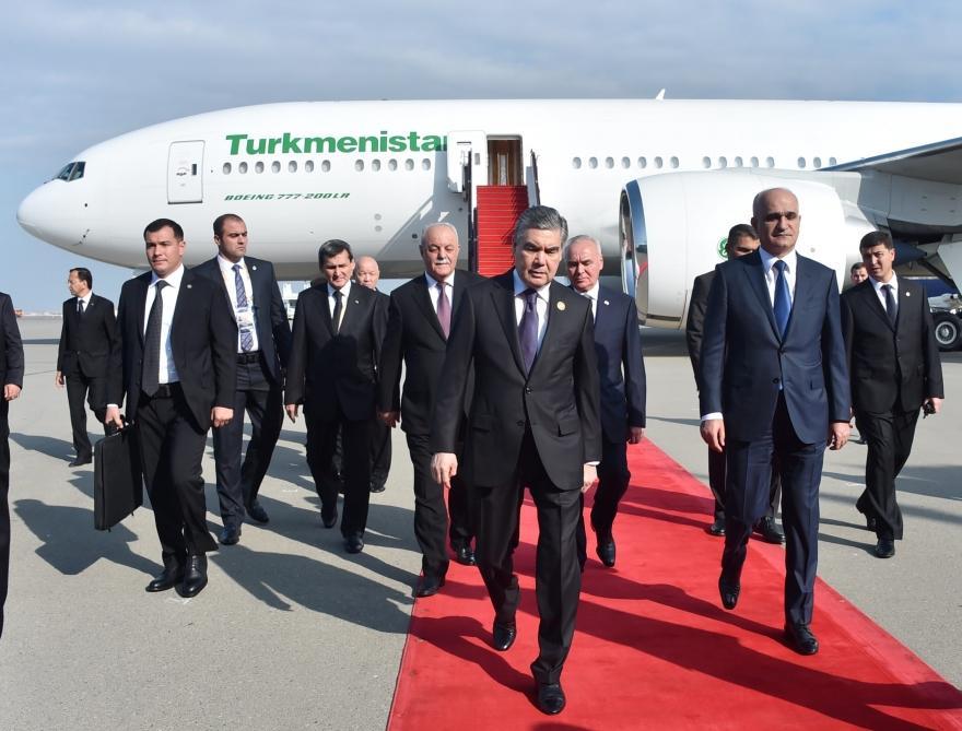 Turkmen president arrives in Azerbaijan [PHOTO]