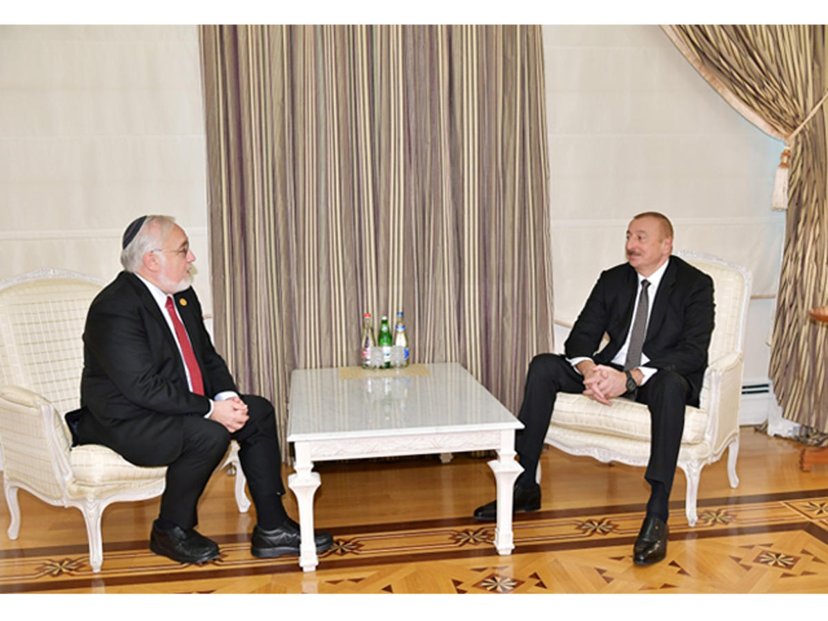 Ilham Aliyev receives president of US Congress of Christian Leaders [PHOTO]