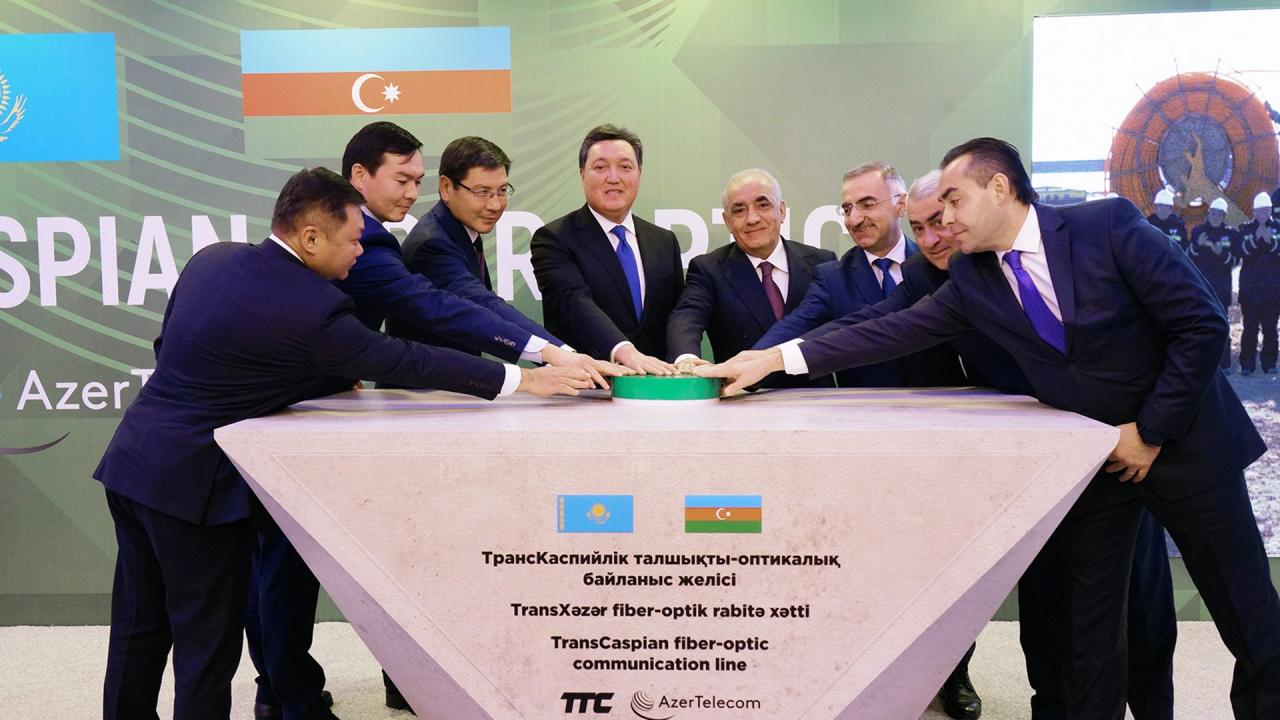 Azerbaijan, Kazakhstan to build communication network under Caspian