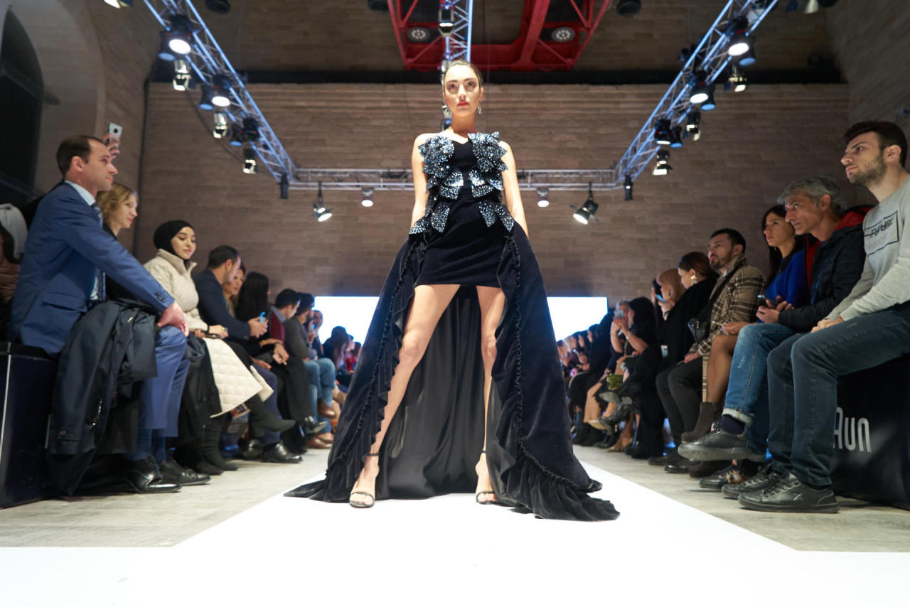Azerbaijan Fashion Week opens with spectacular shows [PHOTO]