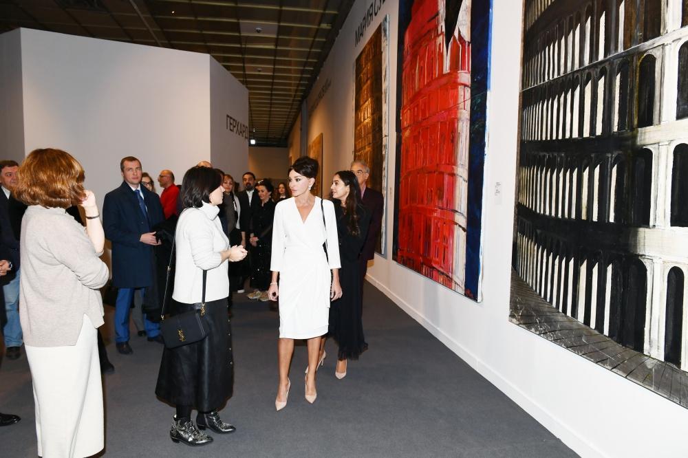 First VP Mehriban Aliyeva views 8th Moscow International Biennale of Contemporary Art [UPDATE]