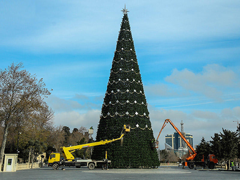 Azerbaijan's highest New Year tree to be set up