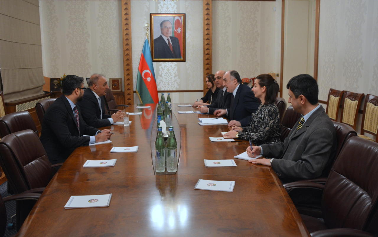 Azerbaijani FM meets Pakistani envoy upon completion of diplomatic tenure