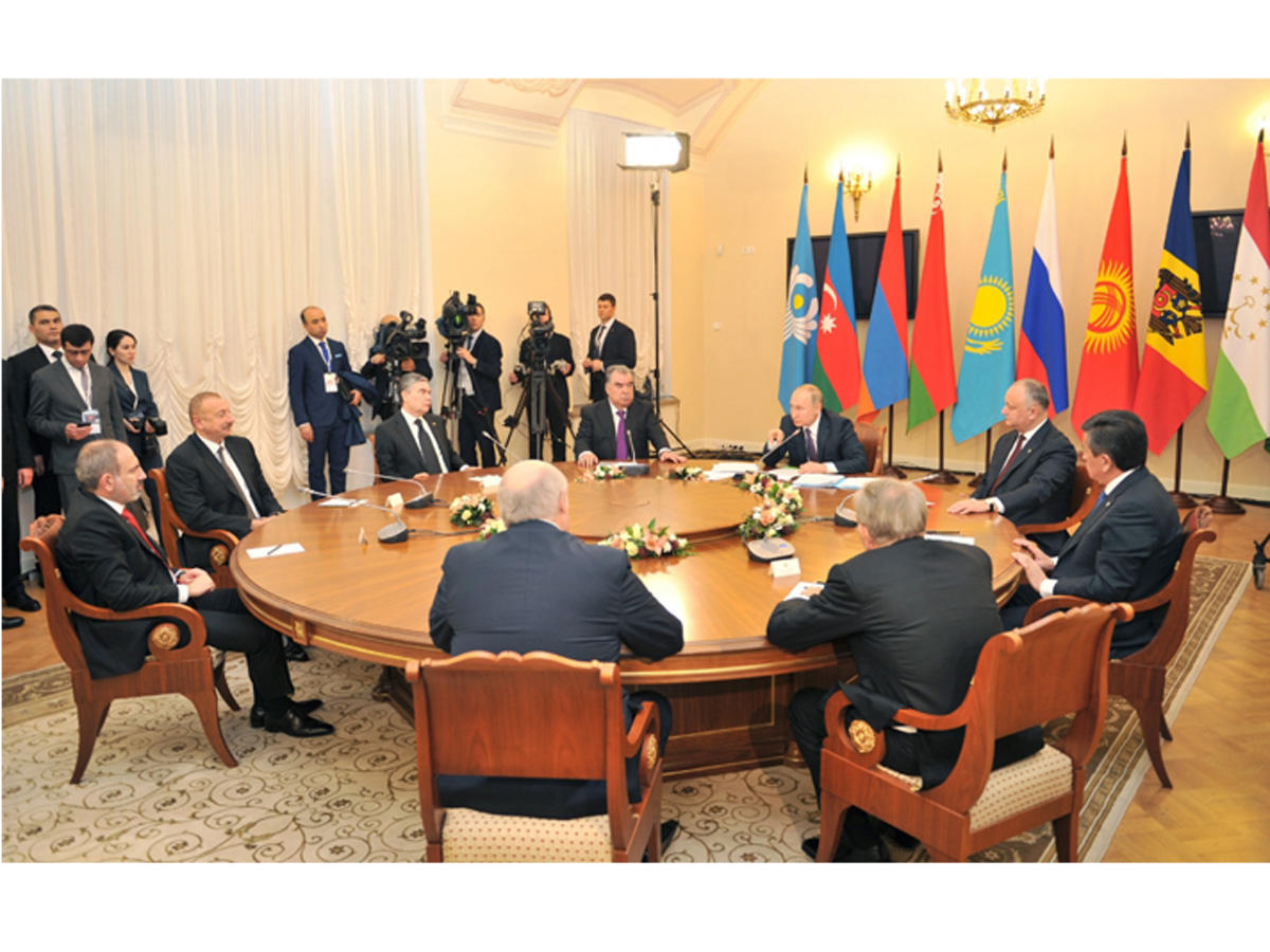 President Ilham Aliyev attended informal meeting of CIS heads of state in St. Petersburg [UPDATE]