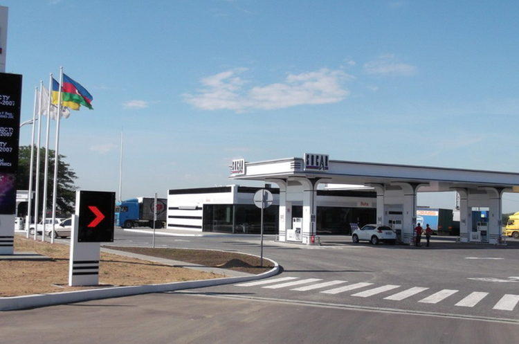 SOCAR to open gas station complexes in Ukraine