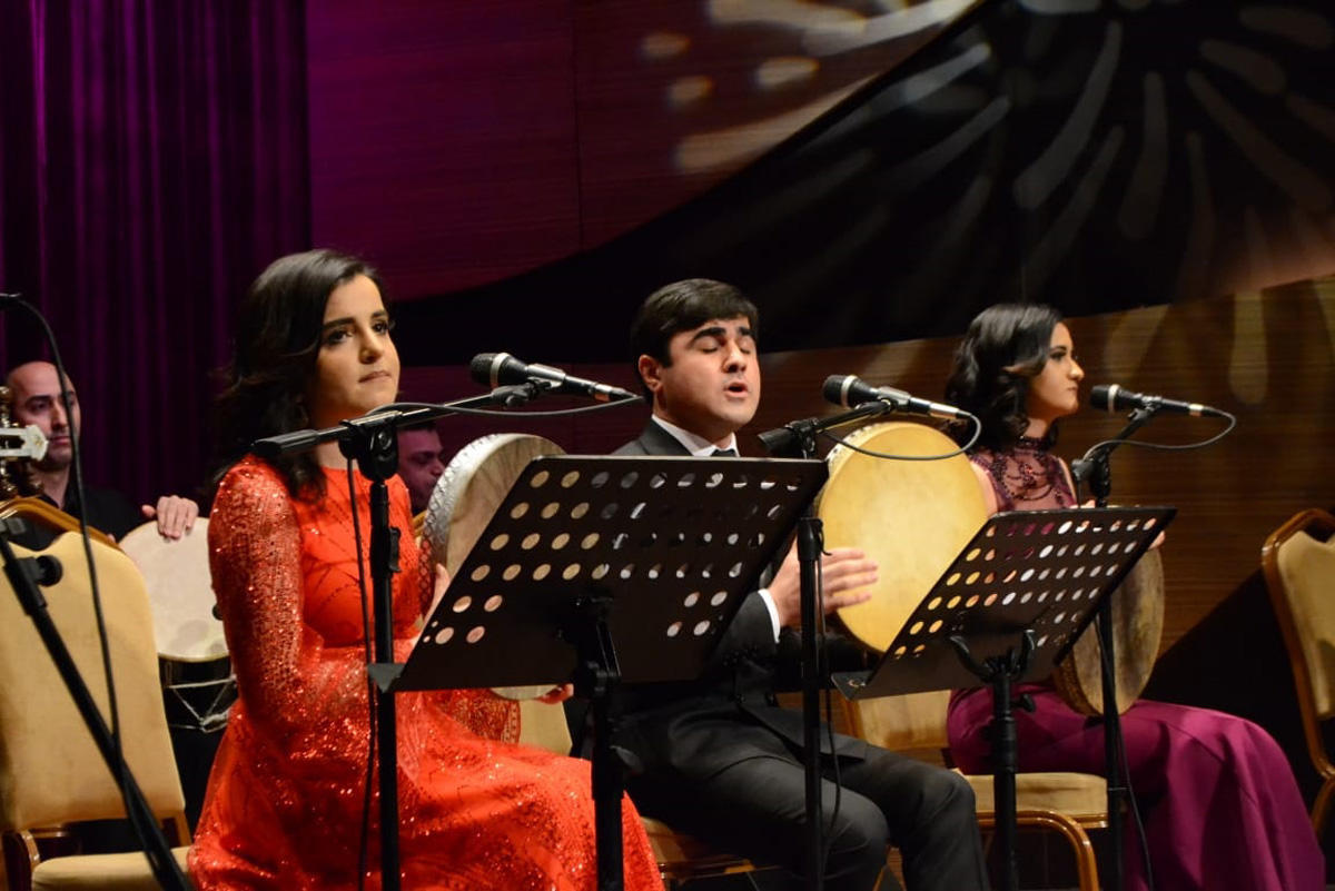 Mugham music captivates listeners