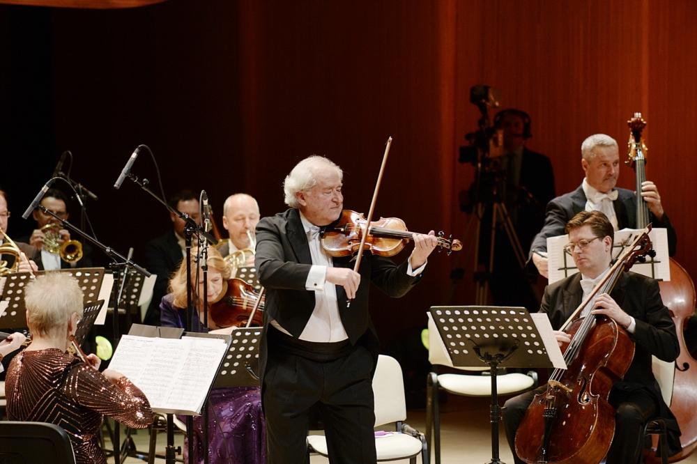 Vienna Strauss Festival Orchestra shines in Baku [PHOTO]