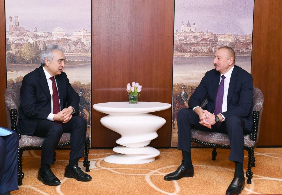 President Ilham Aliyev meets Executive Director of Int’l Energy Agency in Munich [UPDATE]