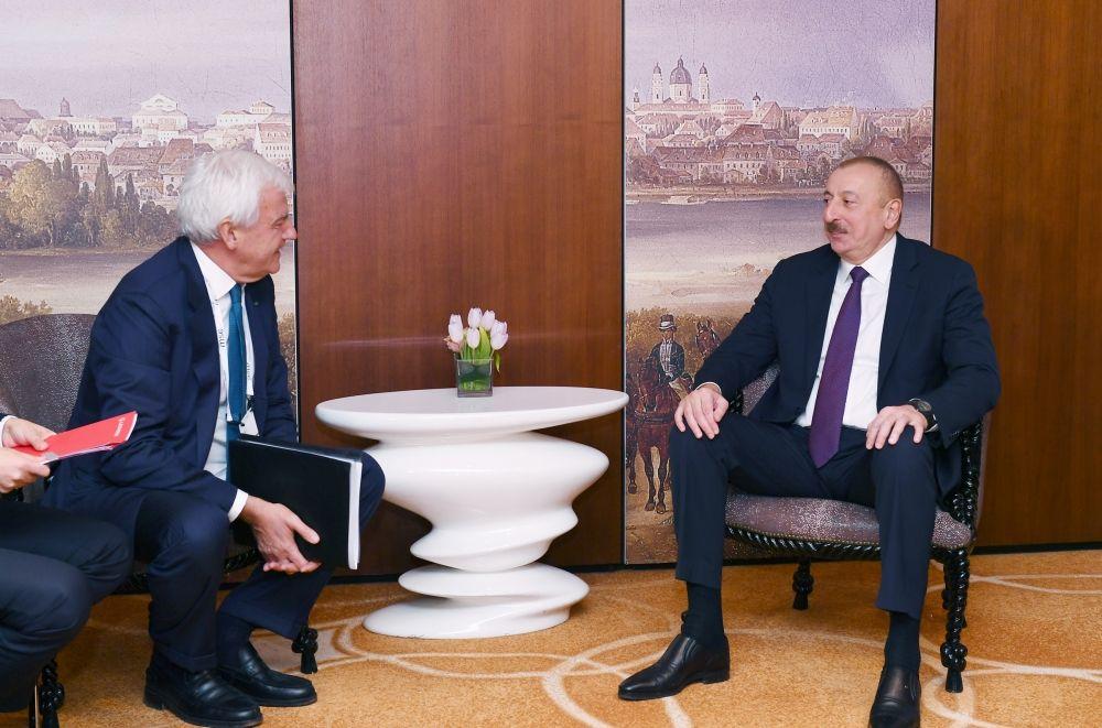 President Ilham Aliyev meets Chief Executive Officer of Leonardo company