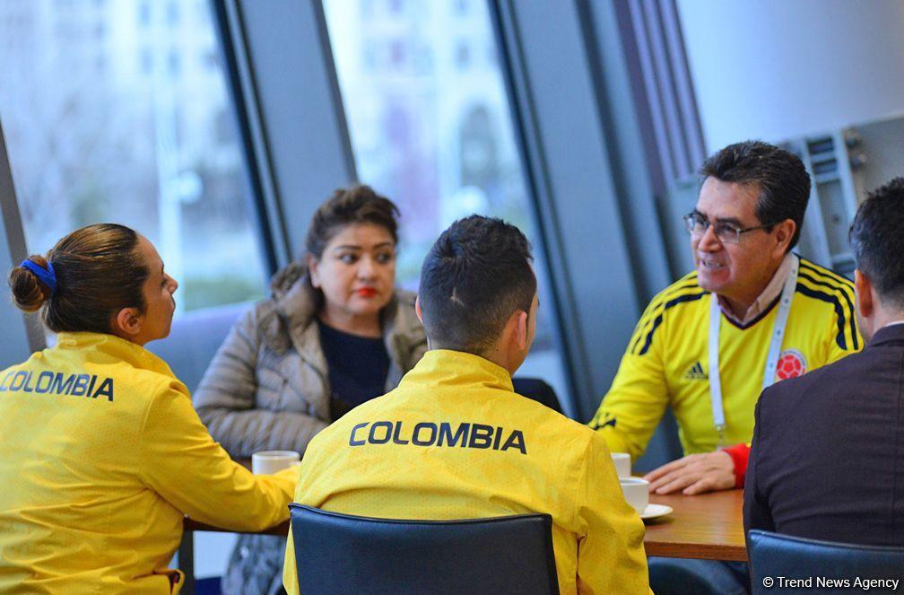 Colombian Ambassador meets athletes within FIG World Cup in Trampoline Gymnastics and Tumbling [PHOTO]