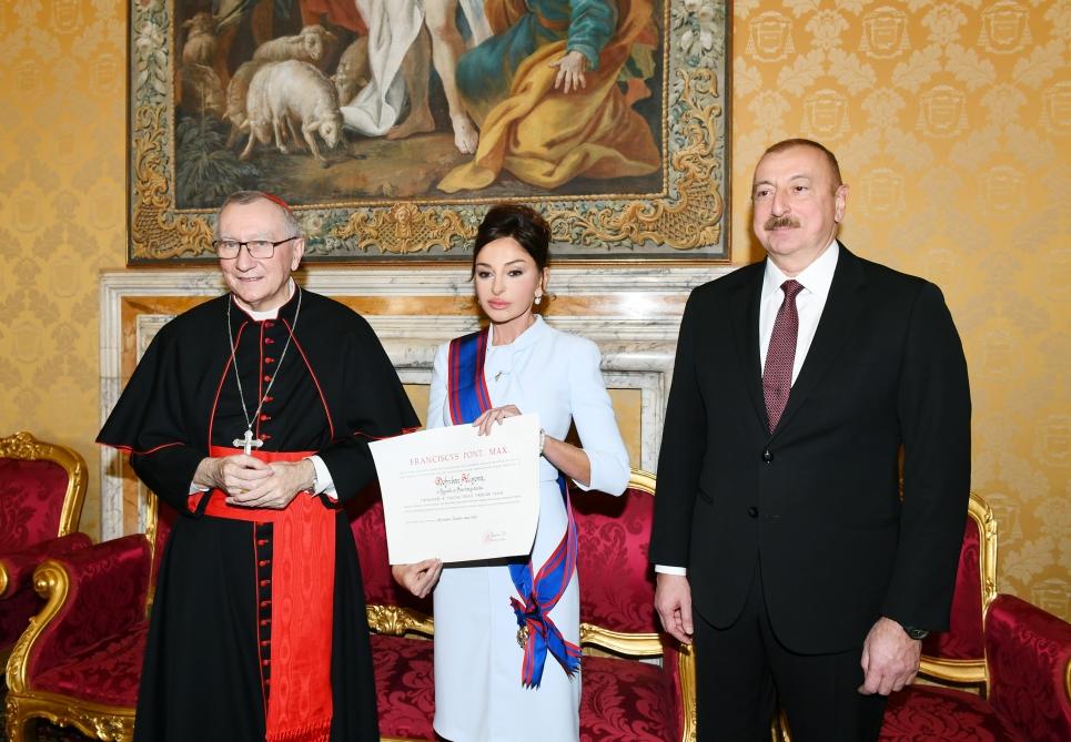First VP Mehriban Aliyeva awarded highest Papal Order of Knighthood in Vatican [PHOTO]