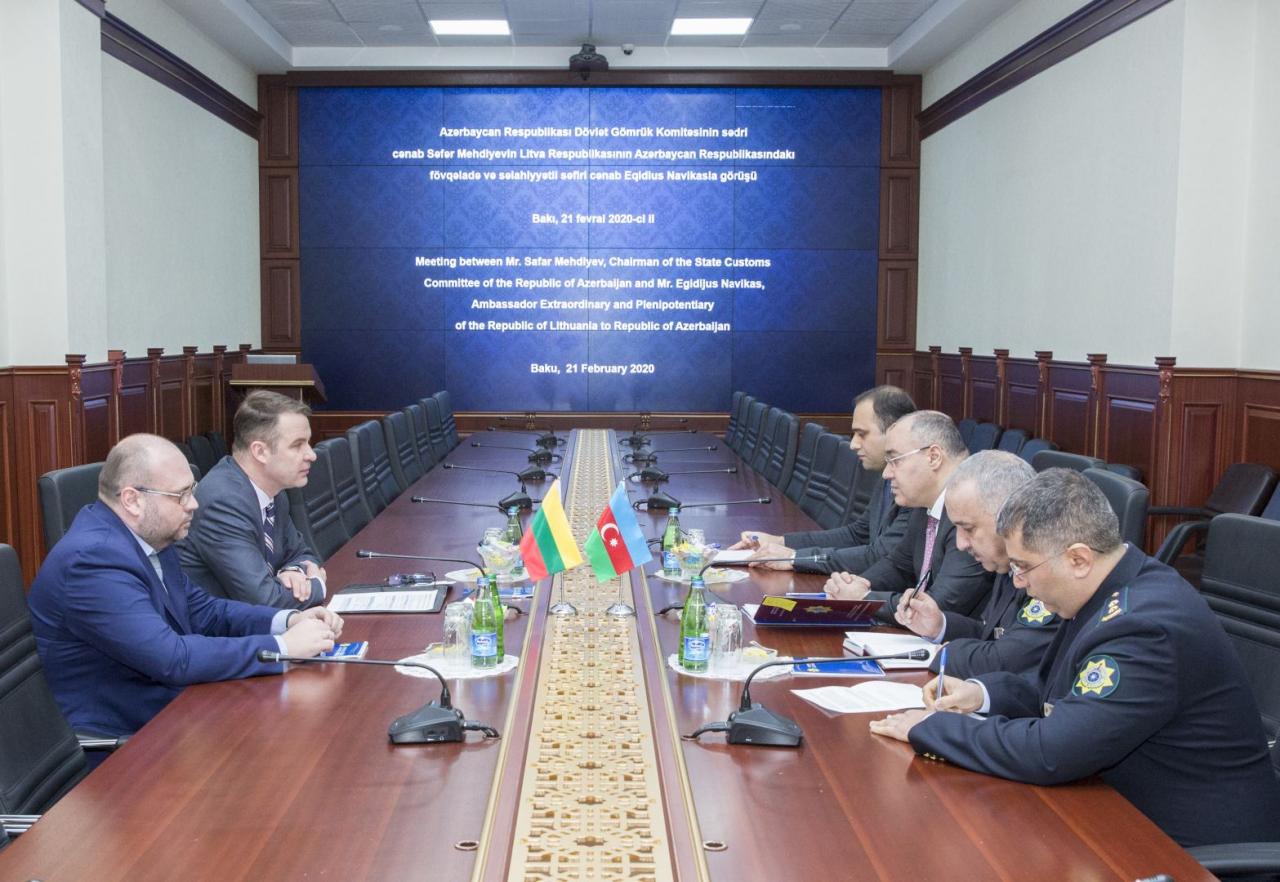 Azerbaijani, Lithuanian customs services mull ties