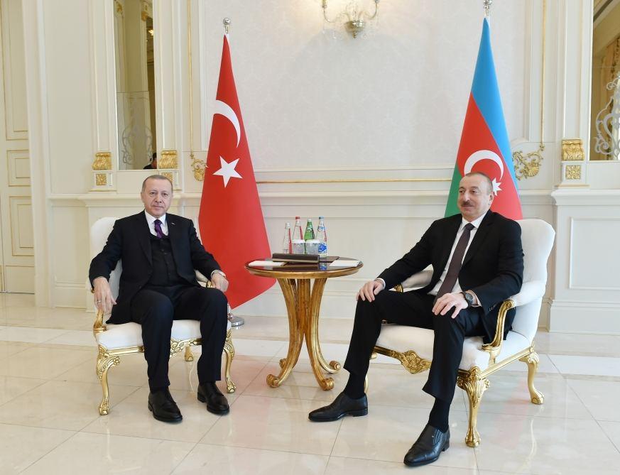 Azerbaijani, Turkish presidents hold one-on-one meeting [UPDATE]