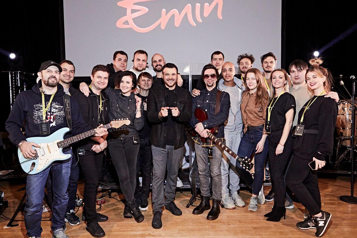Emin stuns fans in US and Canada [PHOTO/VIDEO]