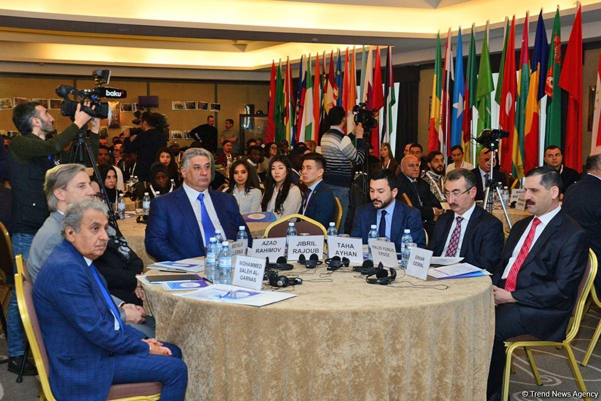 Int’l Volunteers Forum of Islamic Countries held in Baku [PHOTO]