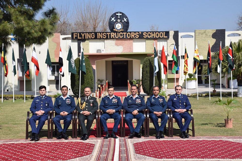 Azerbaijani pilots complete training in Pakistan [PHOTO]