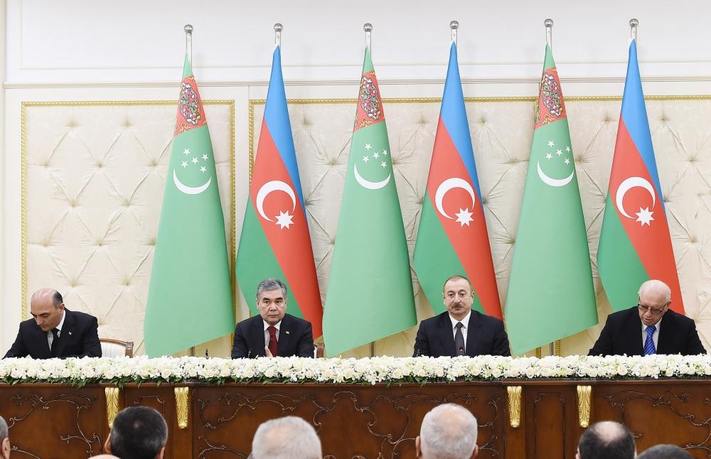 Azerbaijan, Turkmenistan sign around 20 agreements to boost cooperation [PHOTO]