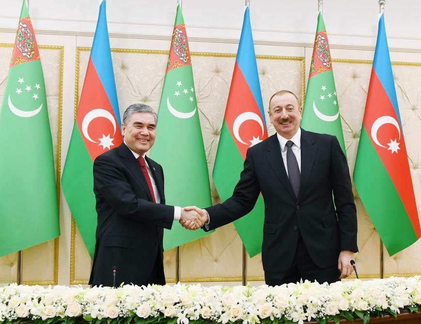 Azerbaijani, Turkmen presidents make press statements [UPDATE]