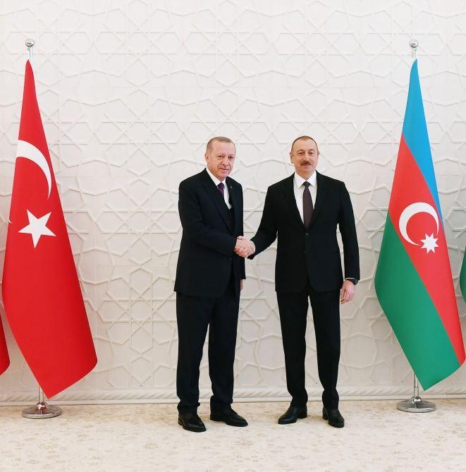 Azerbaijani, Turkish presidents had telephone conversation [PHOTO]