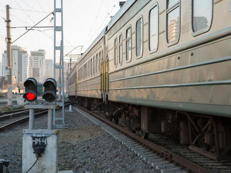 Azerbaijan suspends movement of passenger trains to Ukraine