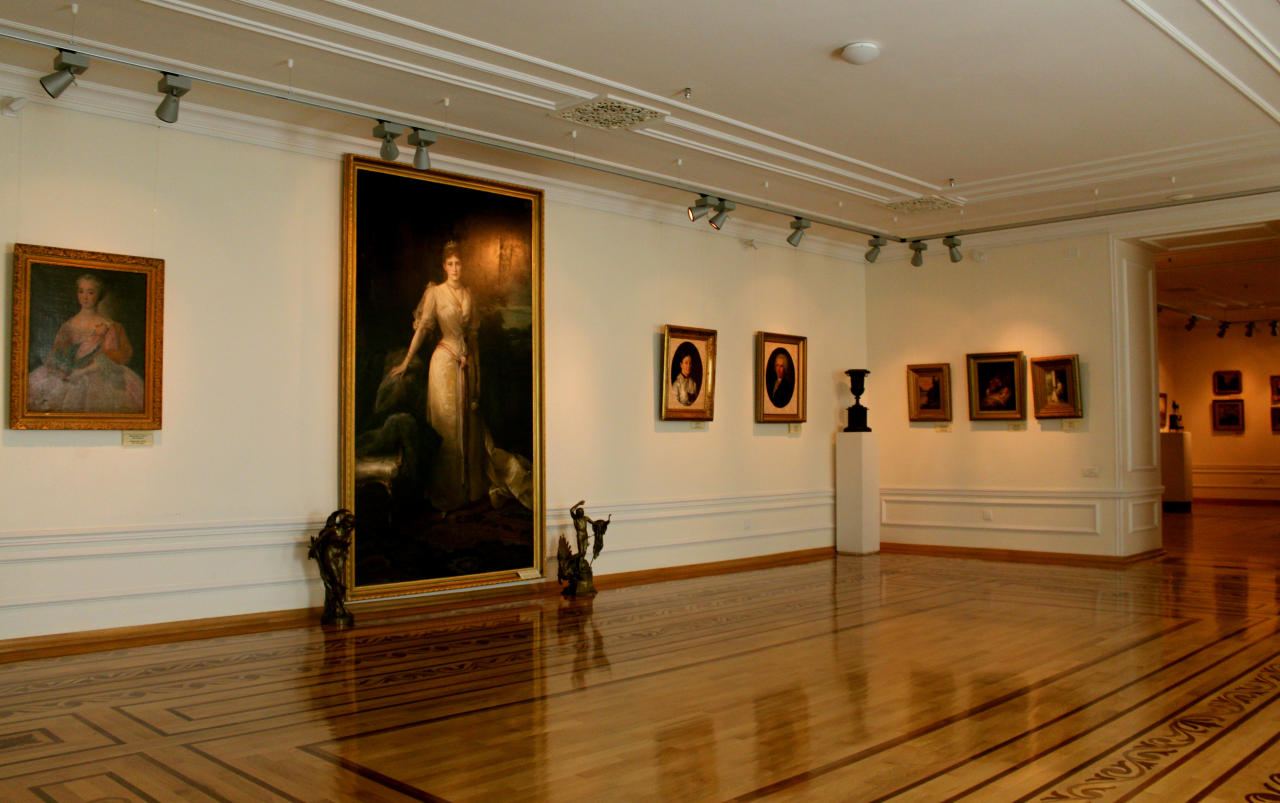 Take a virtual tour to National Art Museum!