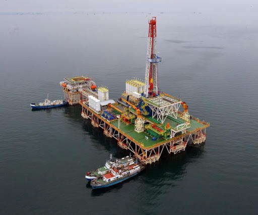 Azerbaijan discovers new oil field at Caspian