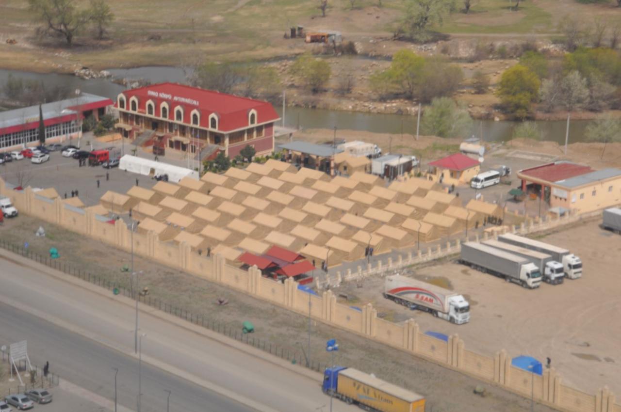Azerbaijan's Emergency Ministry increases number of tents at border reception and sorting points [PHOTO]